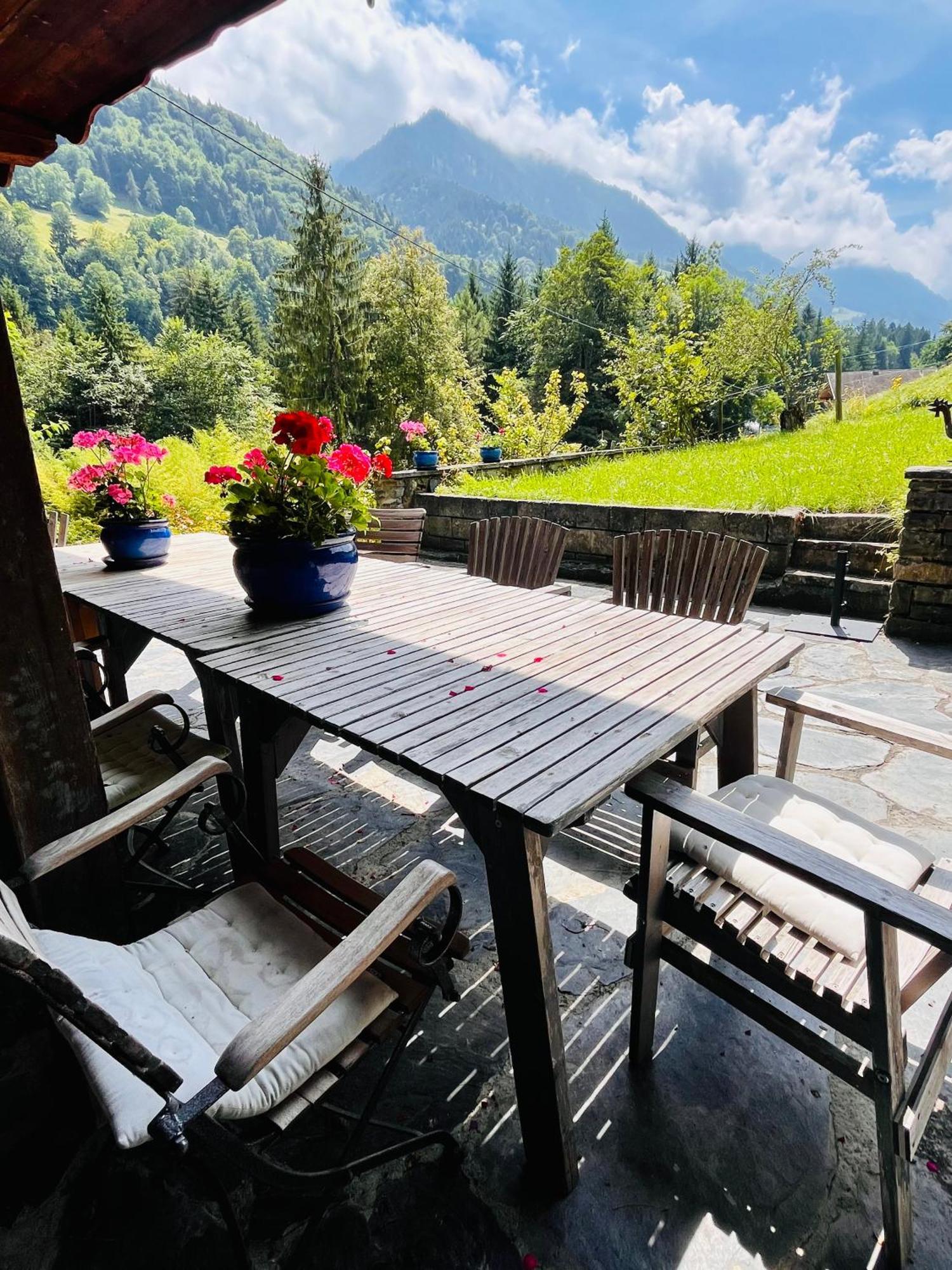 Aparthotel Mountain River Resort Val dʼIlliez Exterior foto